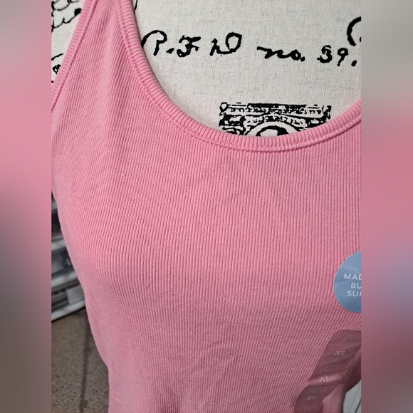 Ribbed Tank Top - Picture 3 of 8